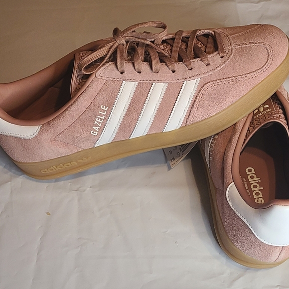 🔴SOLD🔴10w Brand New Adidas Gazelle Indoors - Mauve - Picture 2 of 8